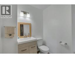 174 Woodmont Terrace Sw, Calgary, AB T2W4Z4 Photo 14