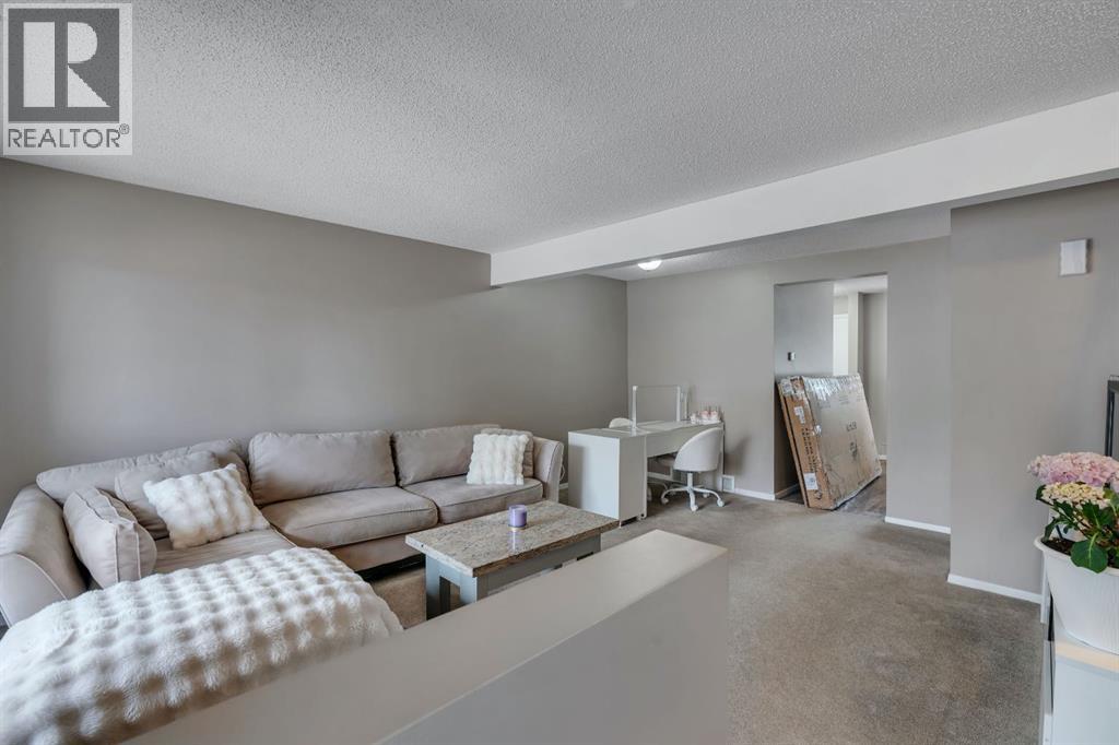 174 Woodmont Terrace SW - 9