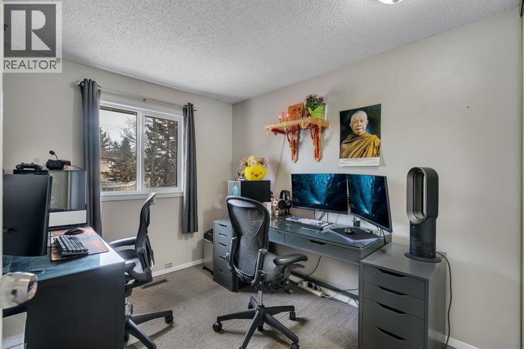 174 Woodmont Terrace SW - 13