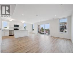 Living room - 525 Erinbrook Drive Unit# B047, Kitchener, ON N2E0L4 Photo 11