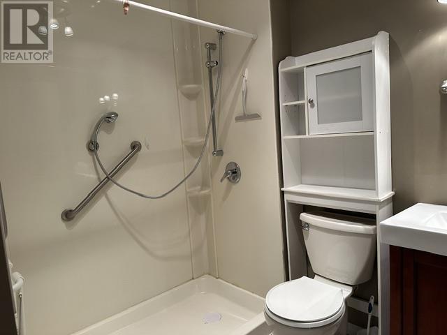 200 MacDonald AVE - 18