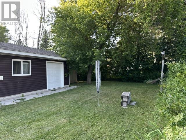 200 MacDonald AVE - 5