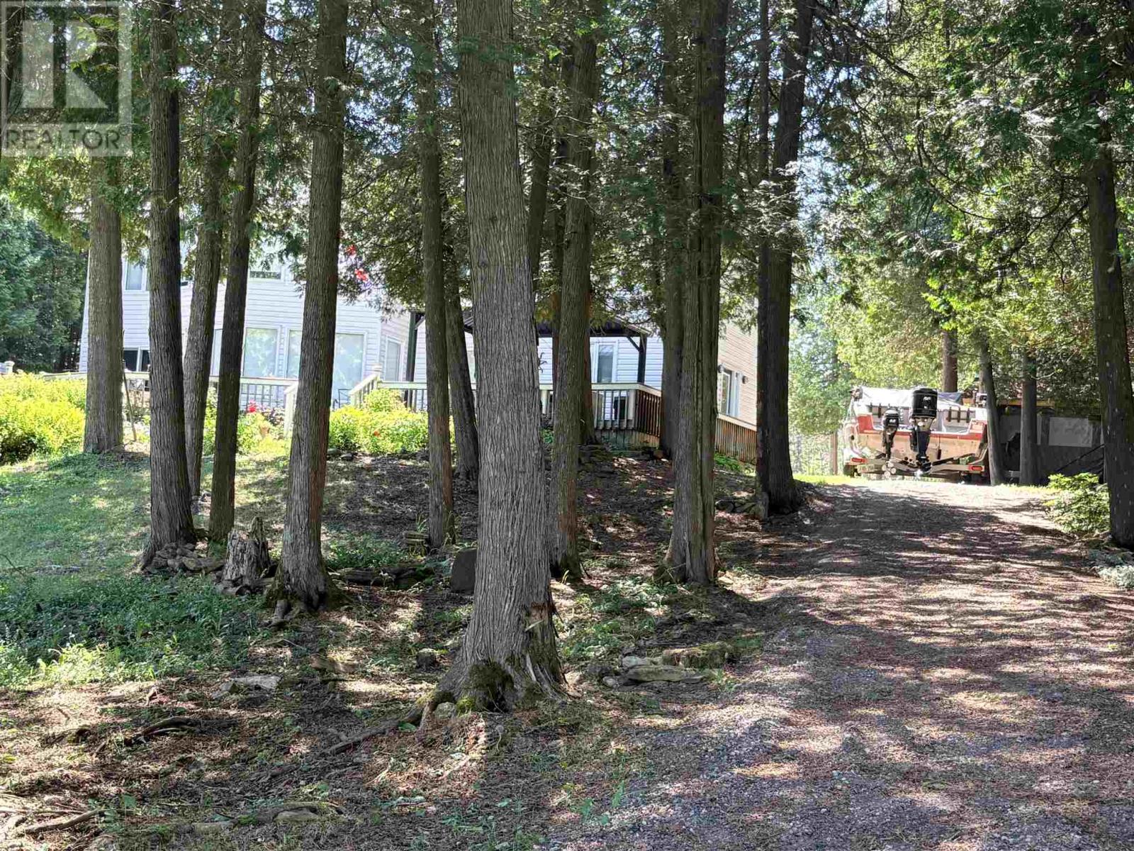 3882 Hamilton DR - Image 14