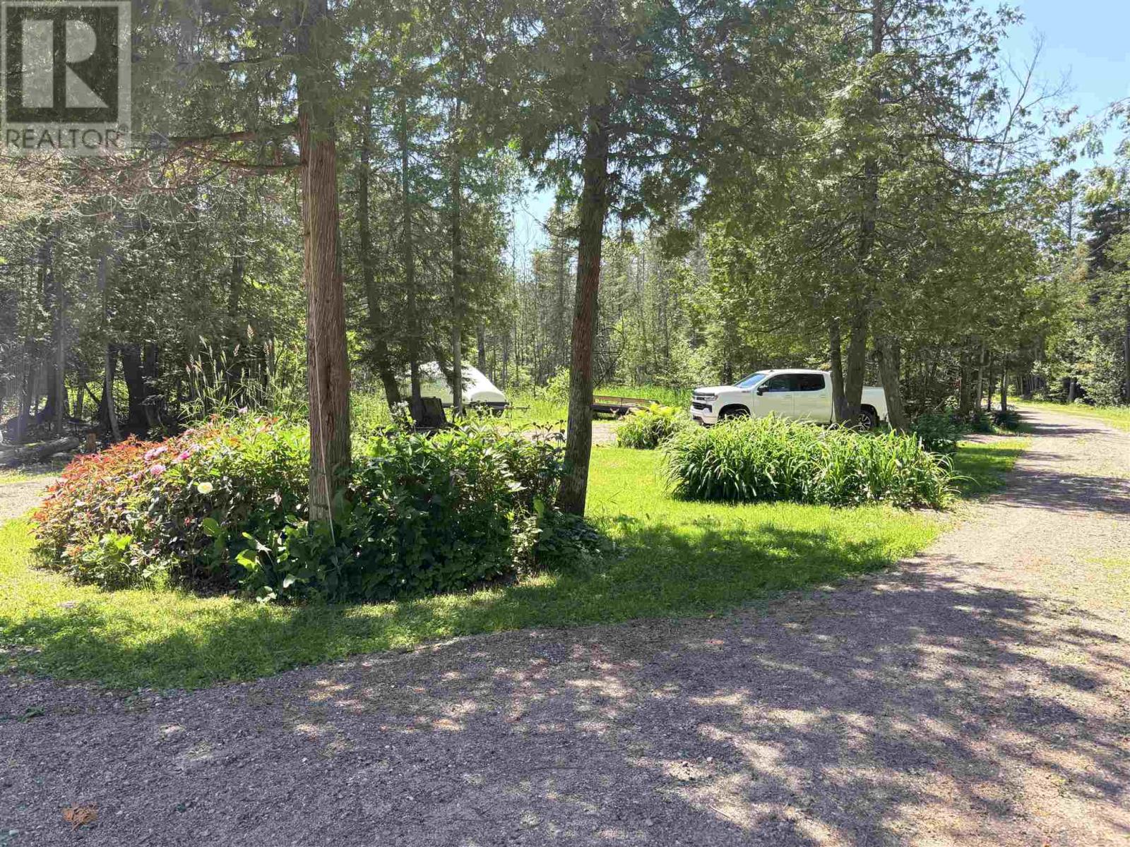 3882 Hamilton DR - Image 15