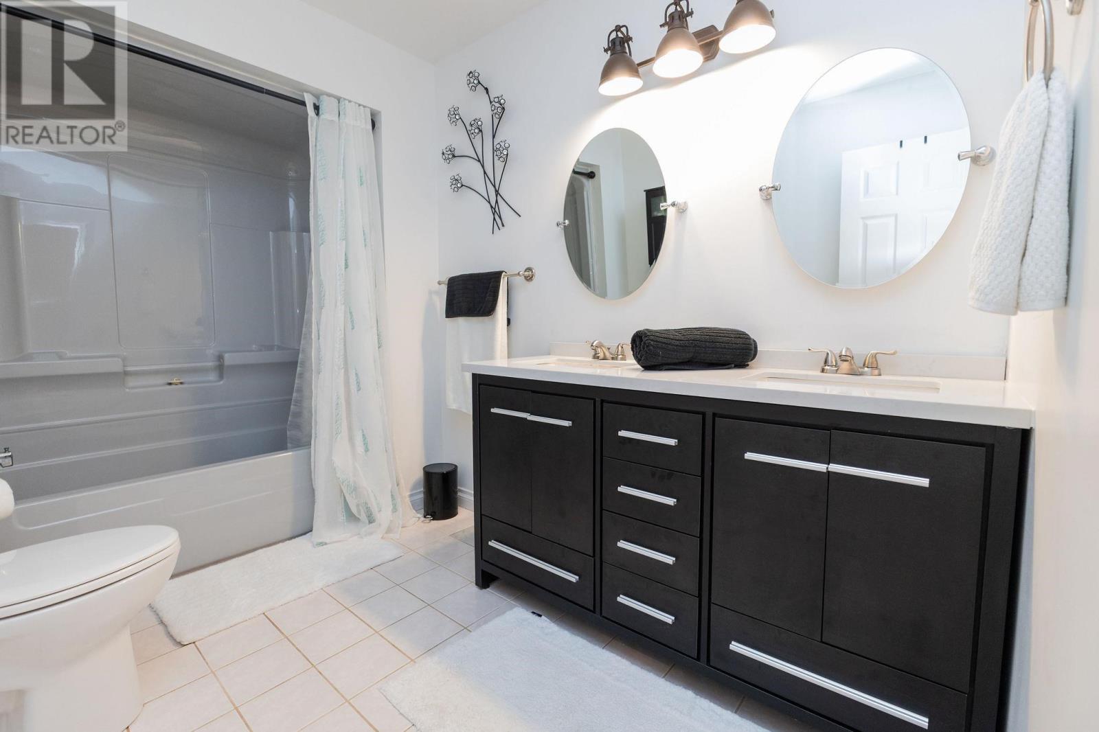 3882 Hamilton DR - Image 41