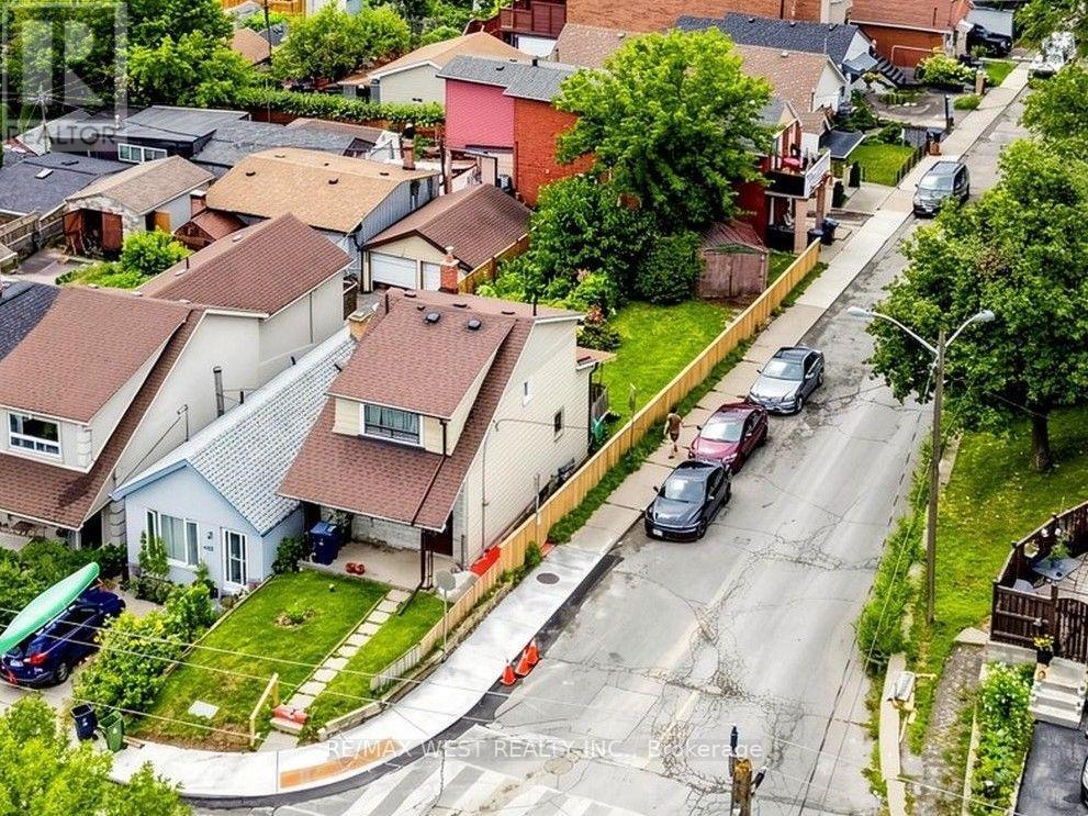 410 SILVERTHORN AVENUE - 3