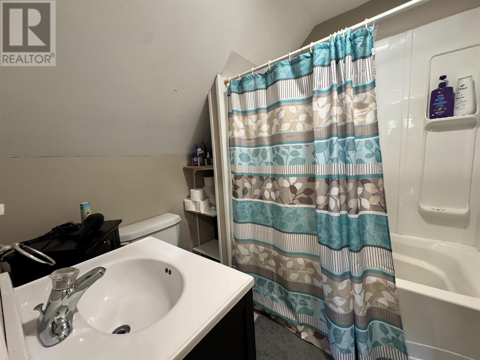 73 Lansdowne ST - 17
