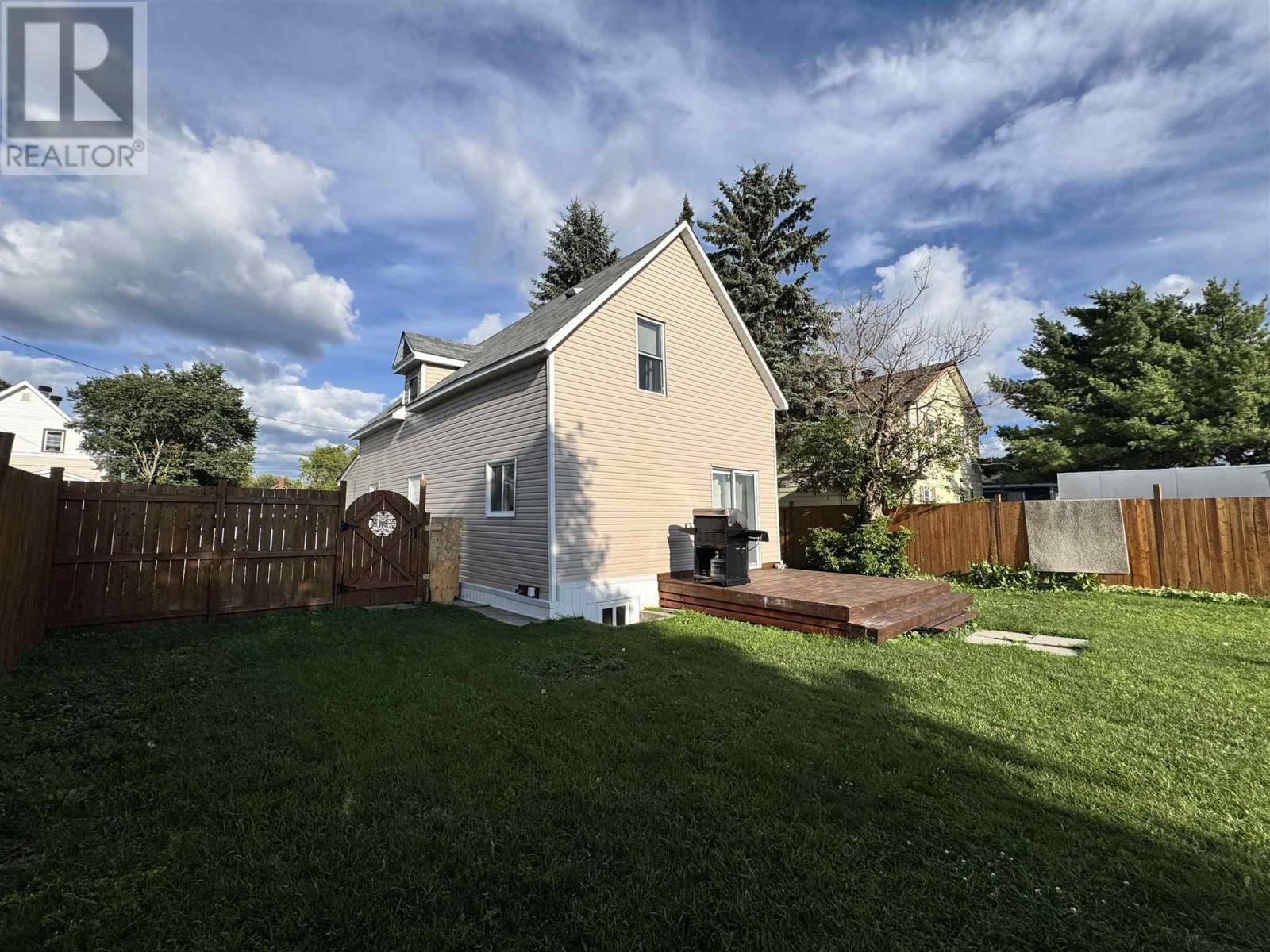 73 Lansdowne ST - 25