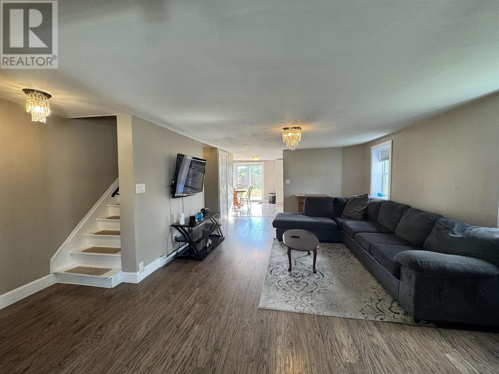 73 Lansdowne ST - 5