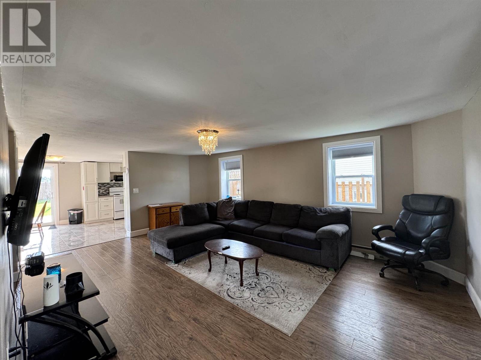 73 Lansdowne ST - 6