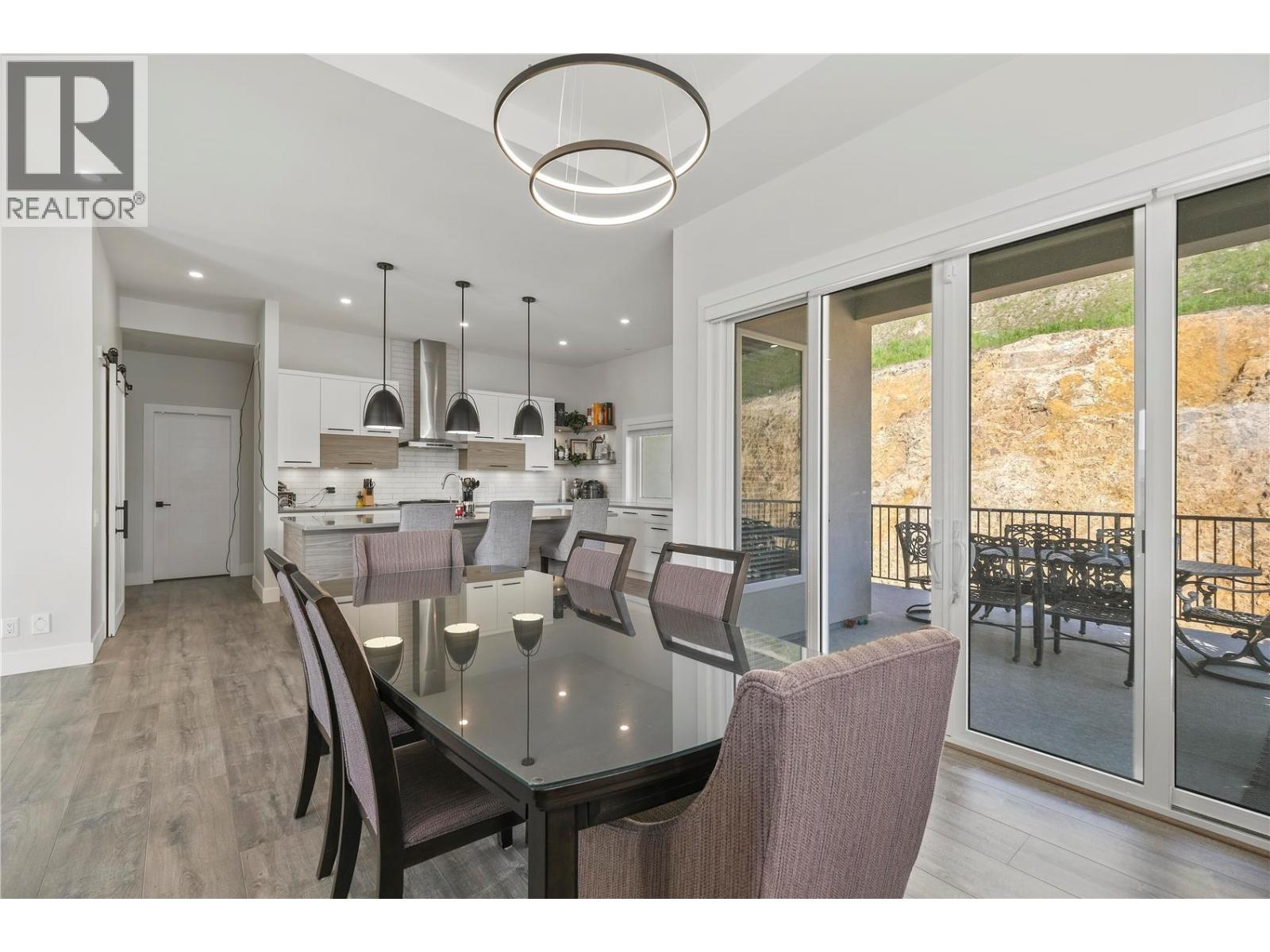  695 Deans Drive, Kelowna