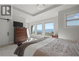 695 Deans Drive, Kelowna, BC V1P1A1 Photo 35
