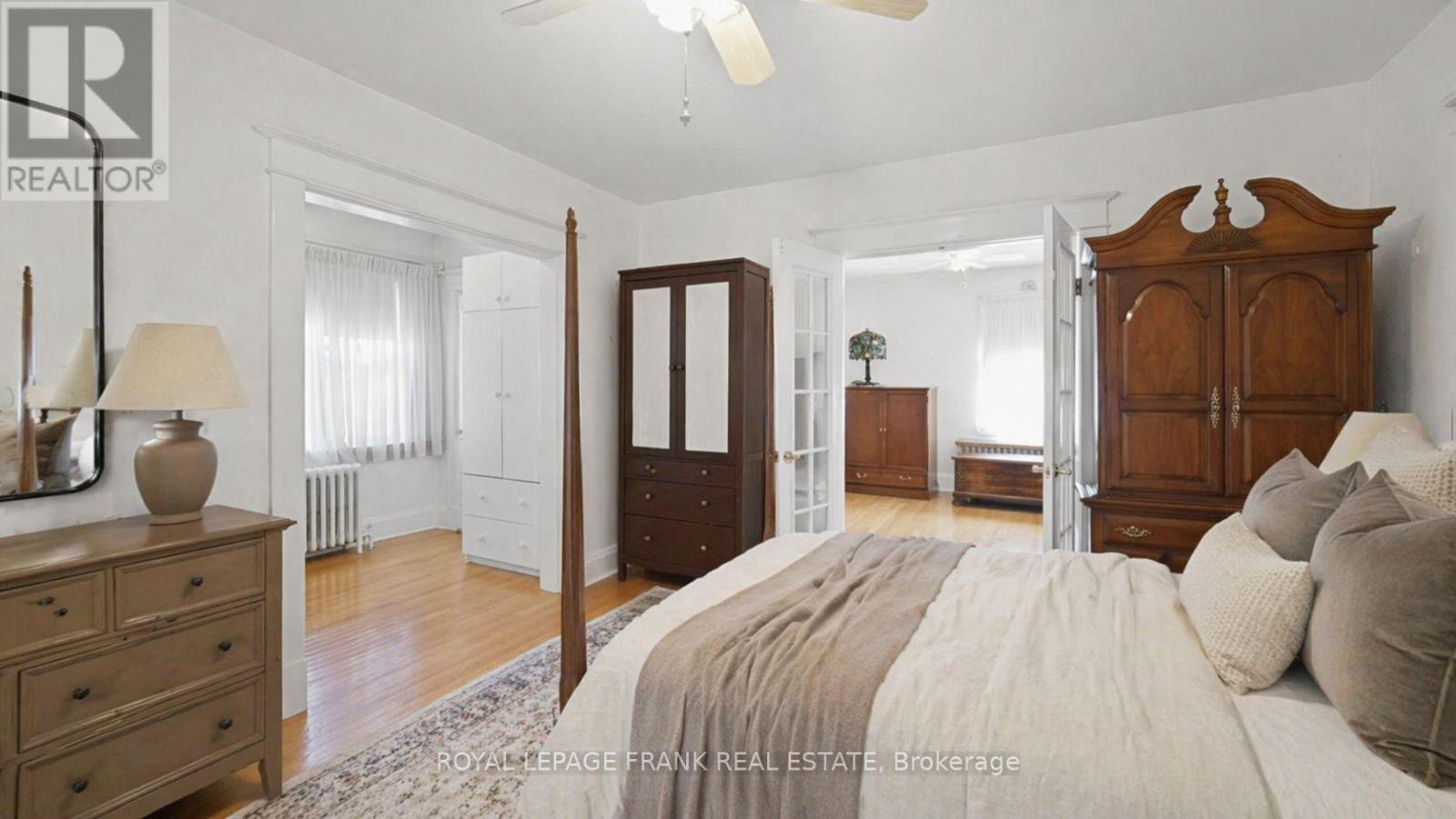76 BOND STREET W - Image 29