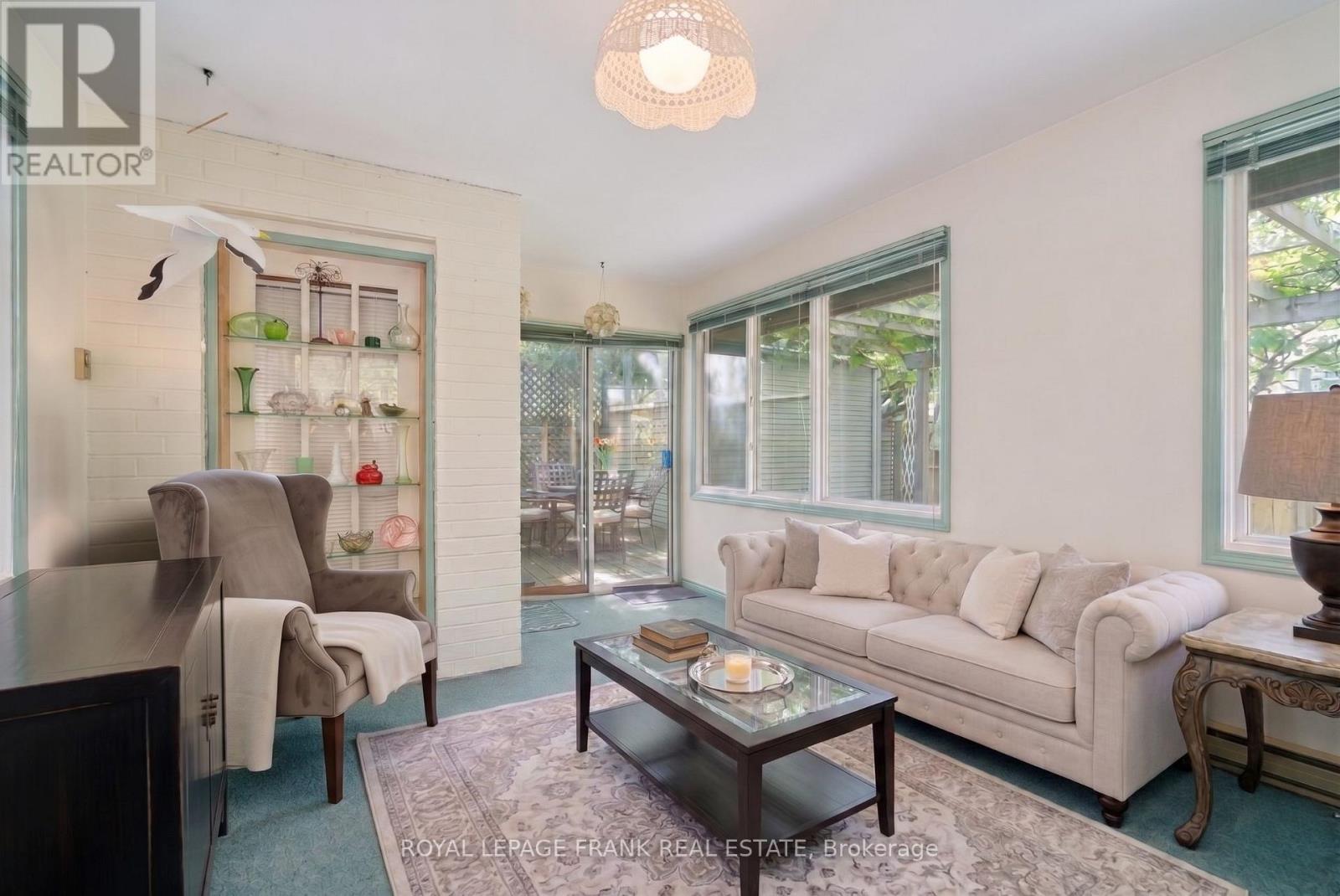 76 BOND STREET W - 30