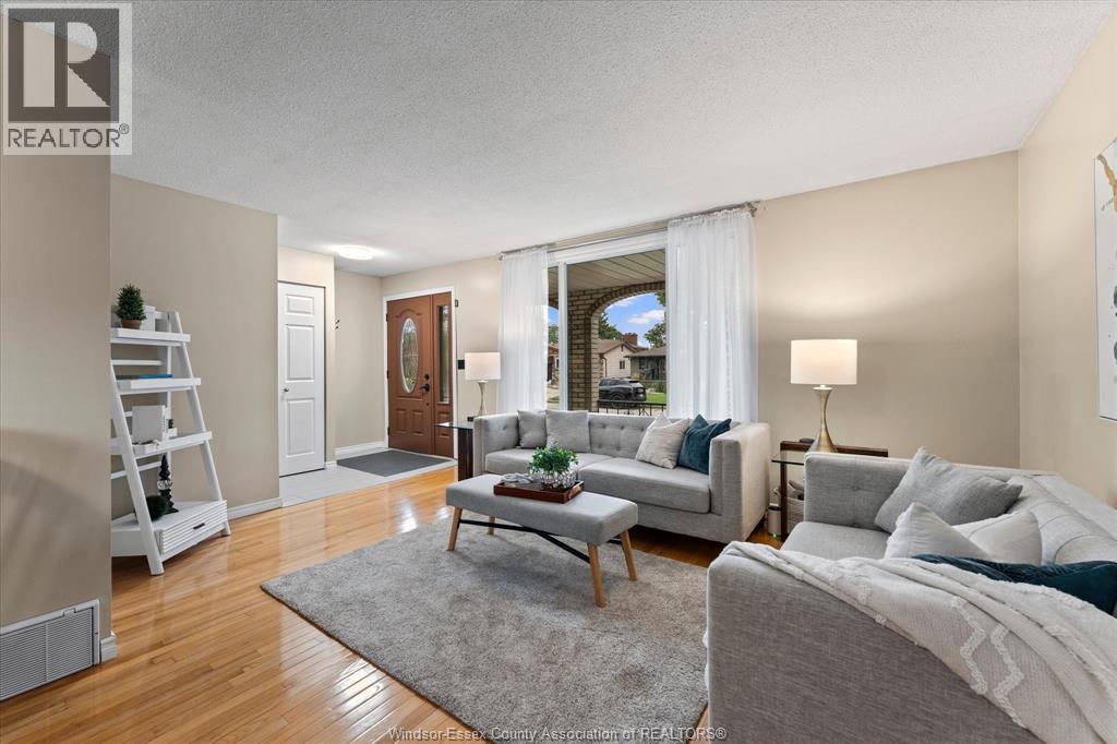 2791 GARVEY CRESCENT - 4