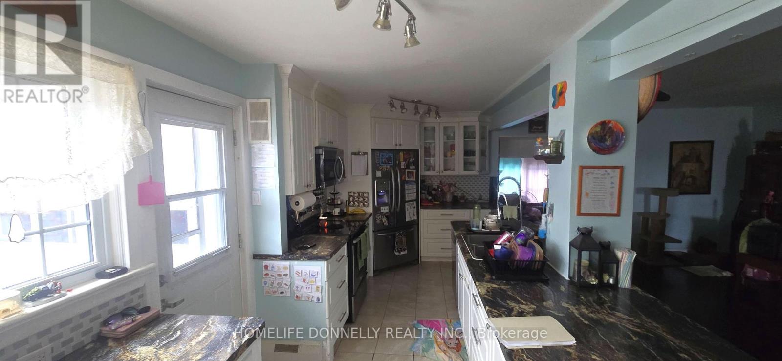 5 Bed, 6 Bath House for Sale in Pembroke – 310 DICKSON STREET, Pembroke – MLS# X13689034 - Image 9