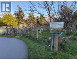2 1035 Russell St, Victoria, BC V9A3Y2 Photo 13