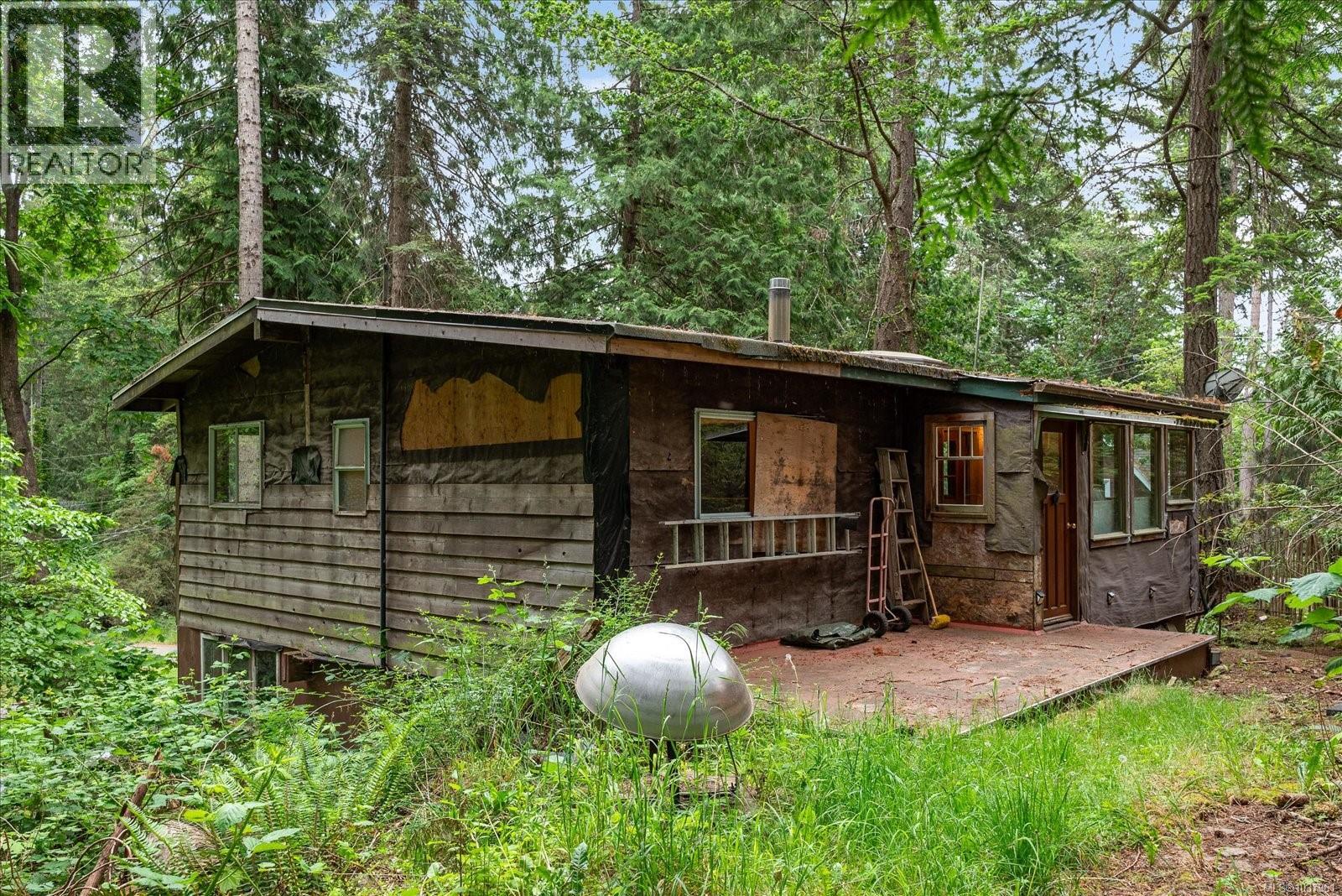 101 Pirates Lane, Protection Island