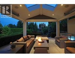 2920 Mathers Avenue, West Vancouver, BC V7V2K1 Photo 6