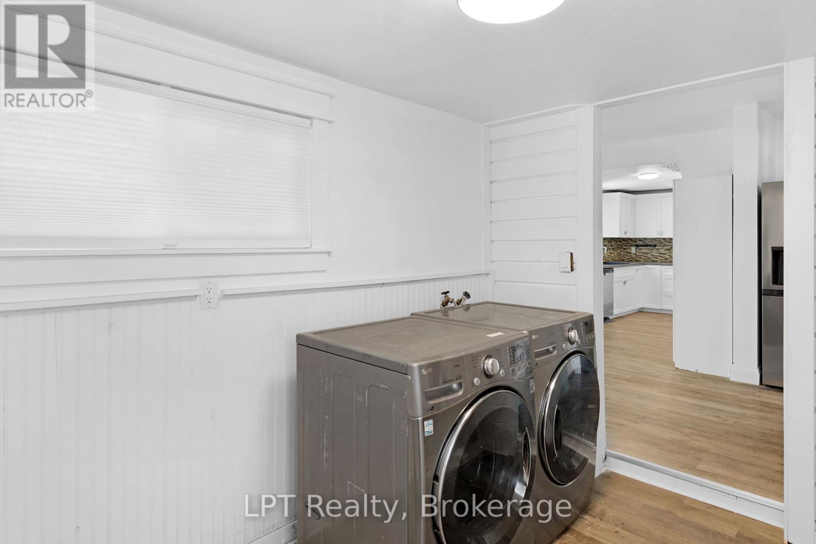 551 LOUISA STREET - 18