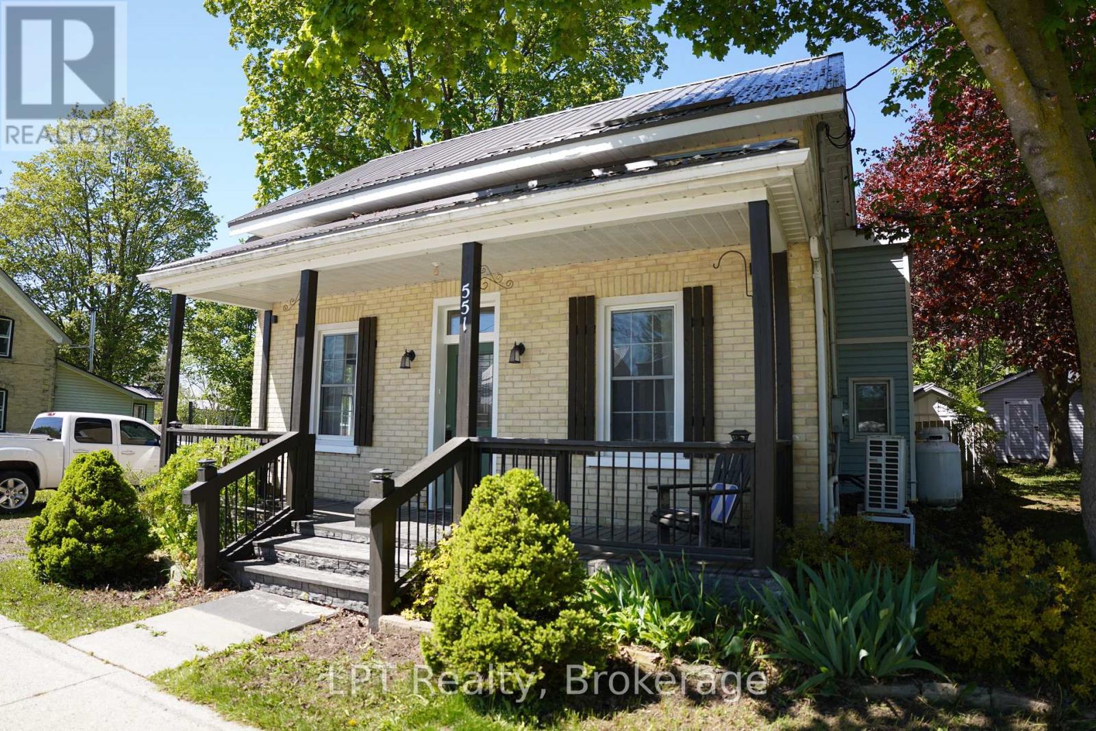 551 LOUISA STREET - 1