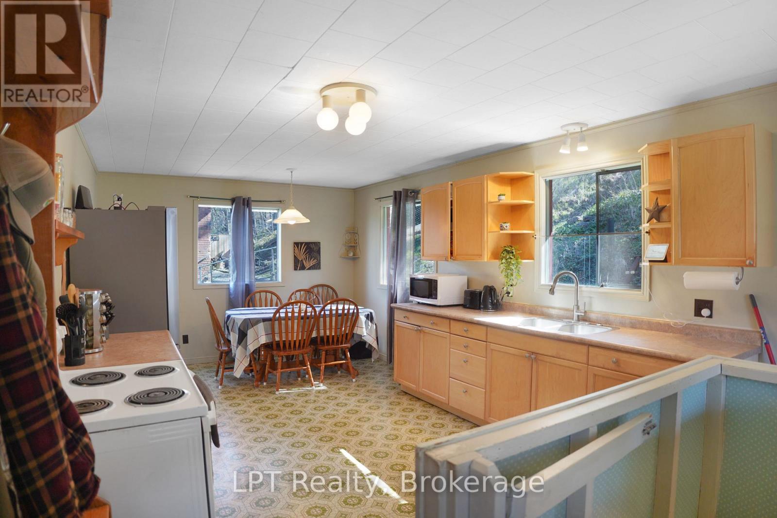 1671 4TH AVENUE E - 12
