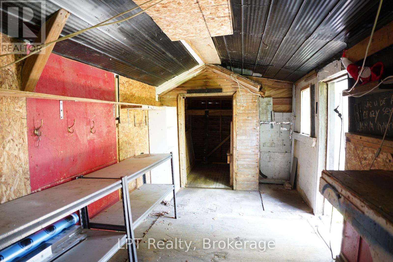 551 LOUISA STREET - Image 39