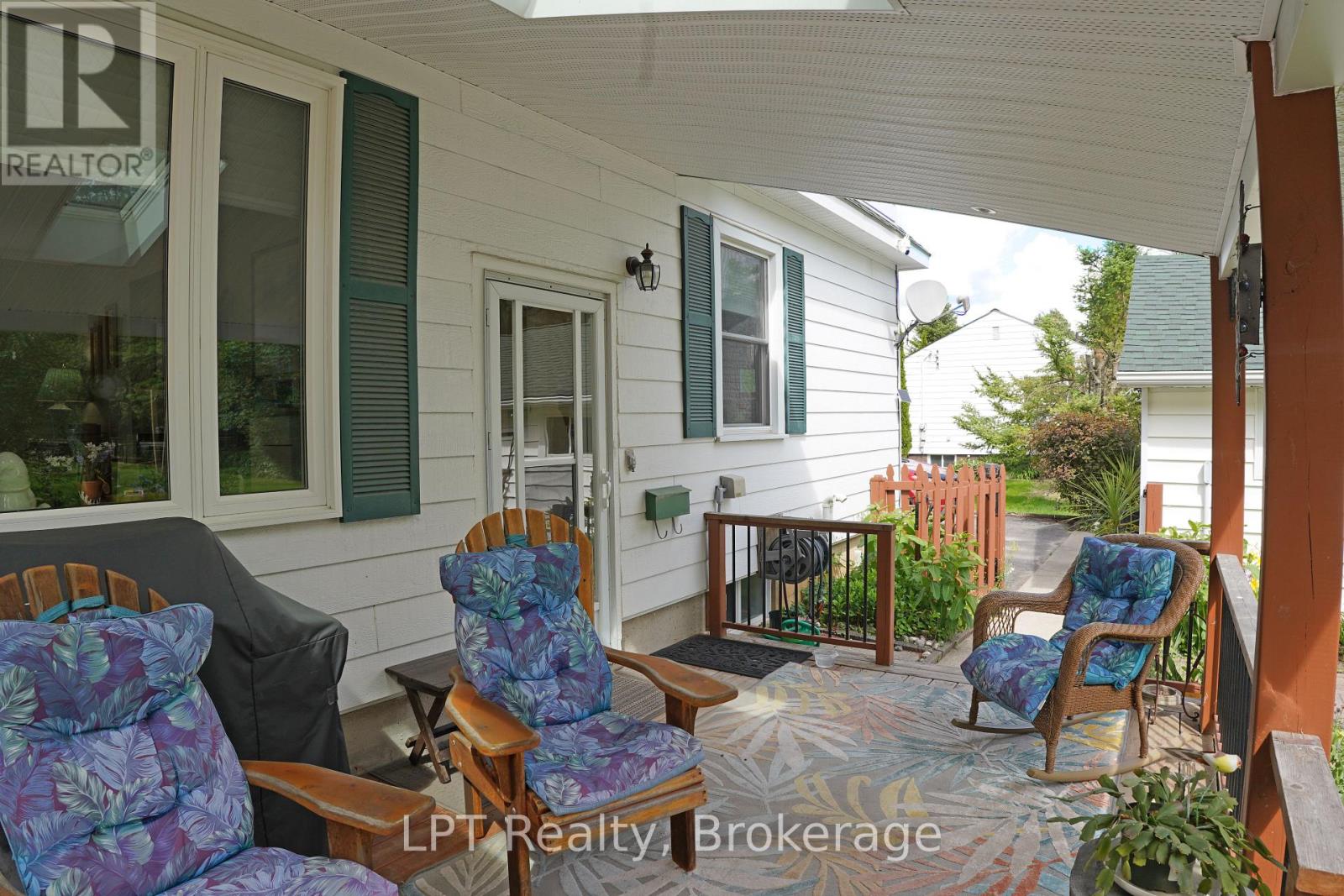 880 16TH STREET W - 41