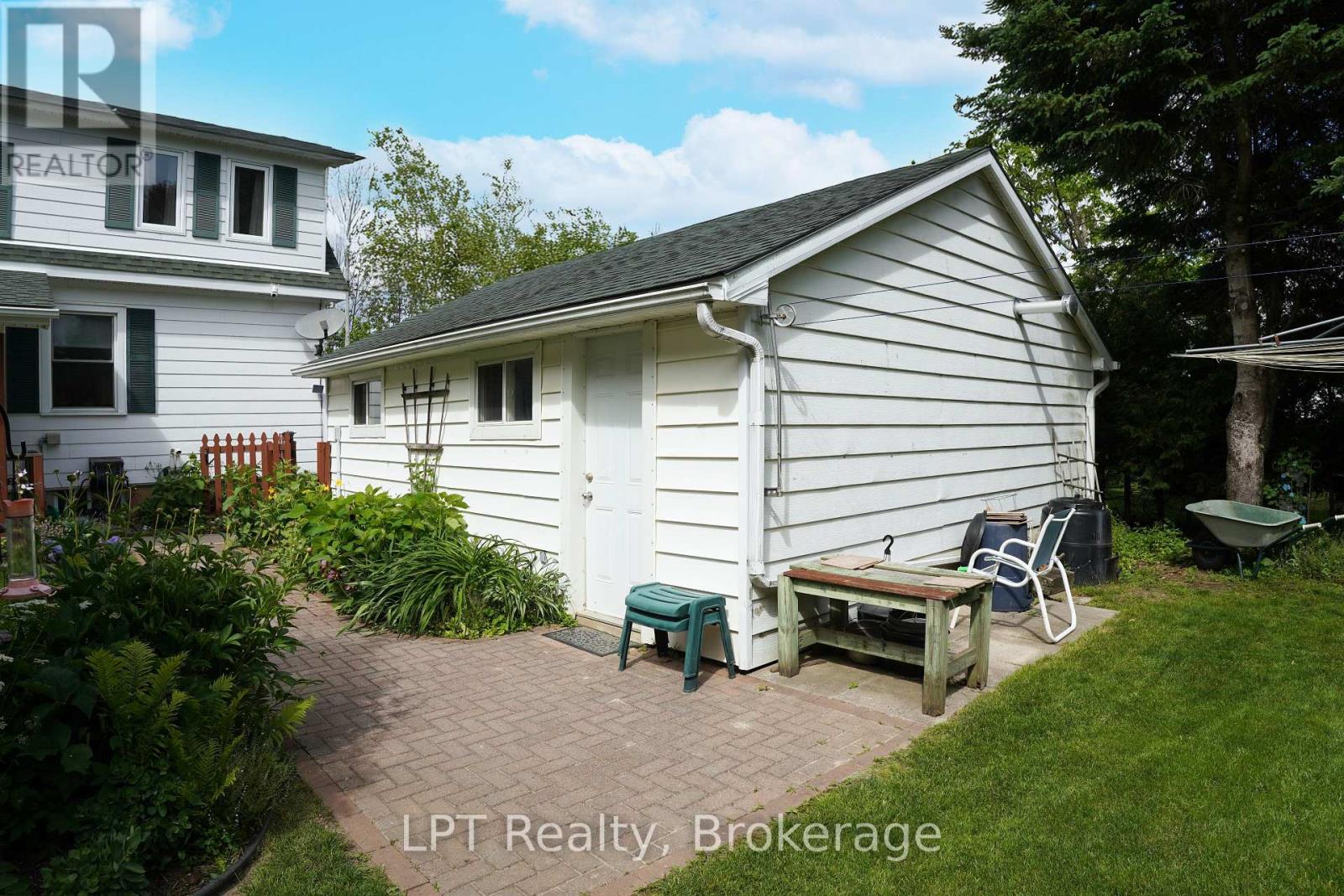880 16TH STREET W - 43