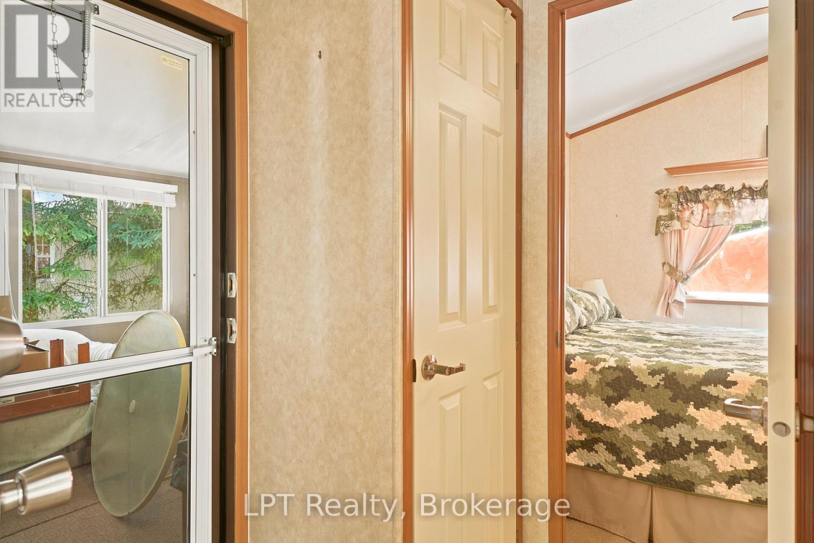 #M44 13 SOUTHLINE AVENUE - Image 13