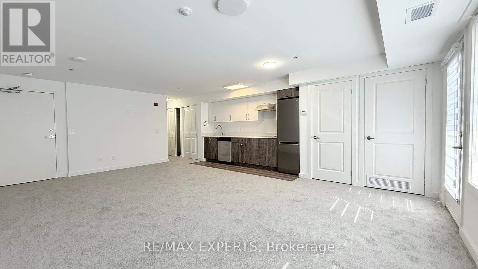 #404 45 CONNAUGHT AVENUE - 1
