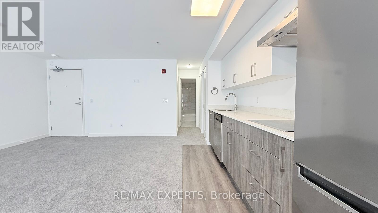#404 45 CONNAUGHT AVENUE - 3
