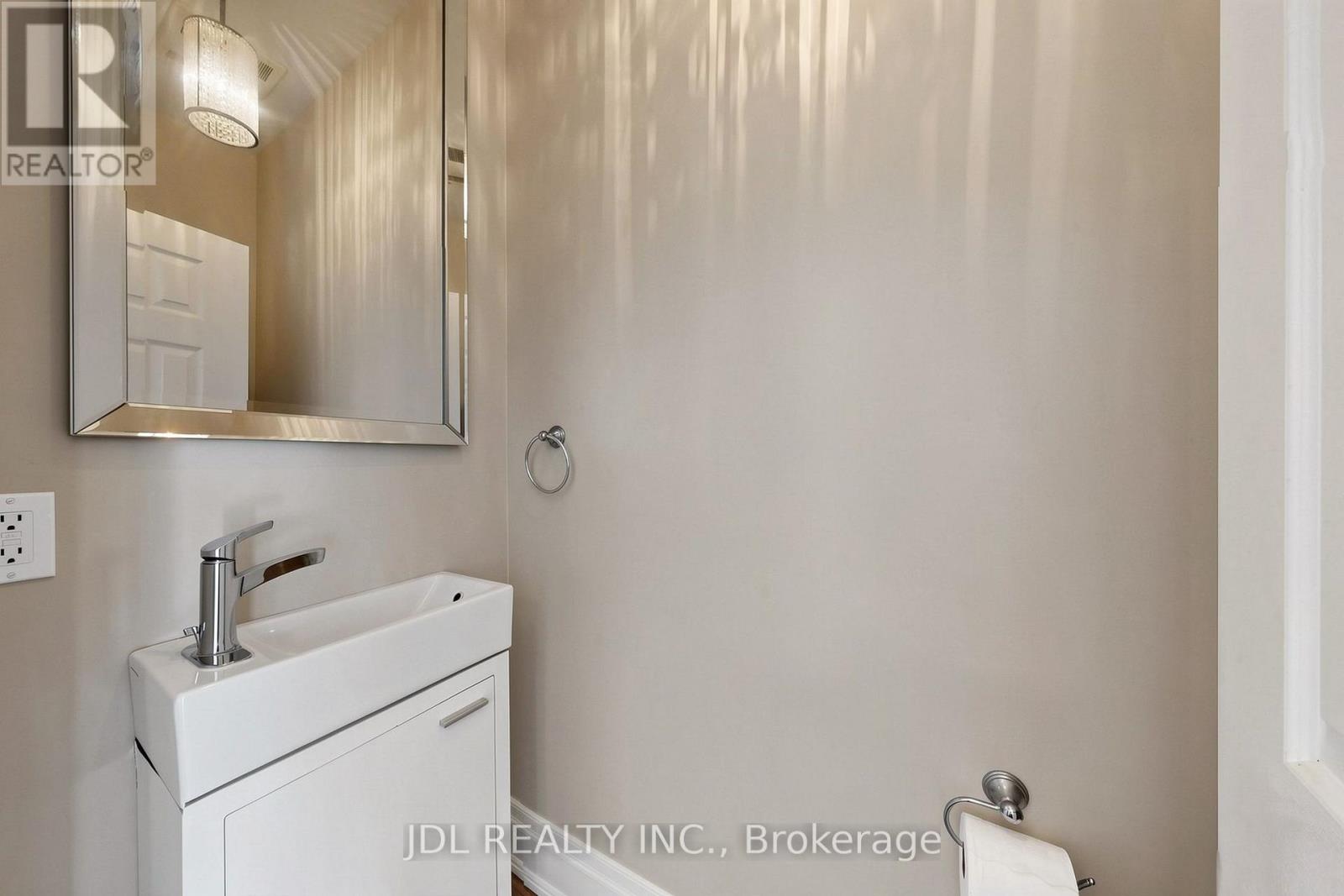 831 PAPE AVENUE - 15