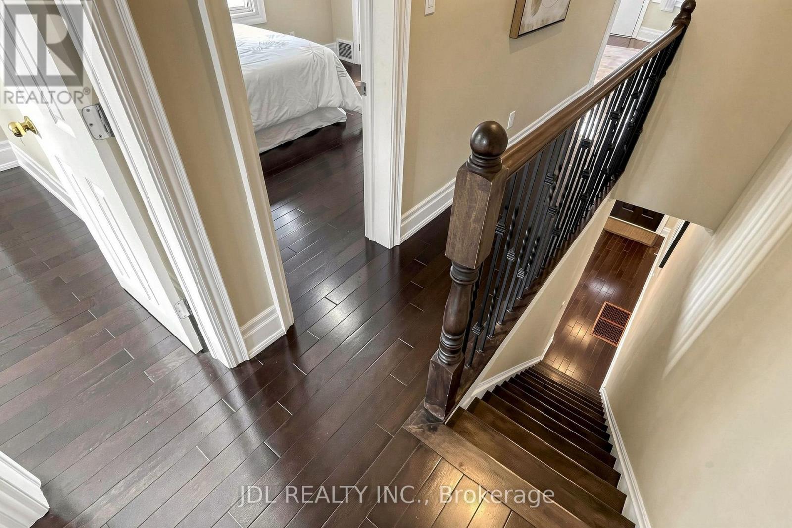 831 PAPE AVENUE - 16