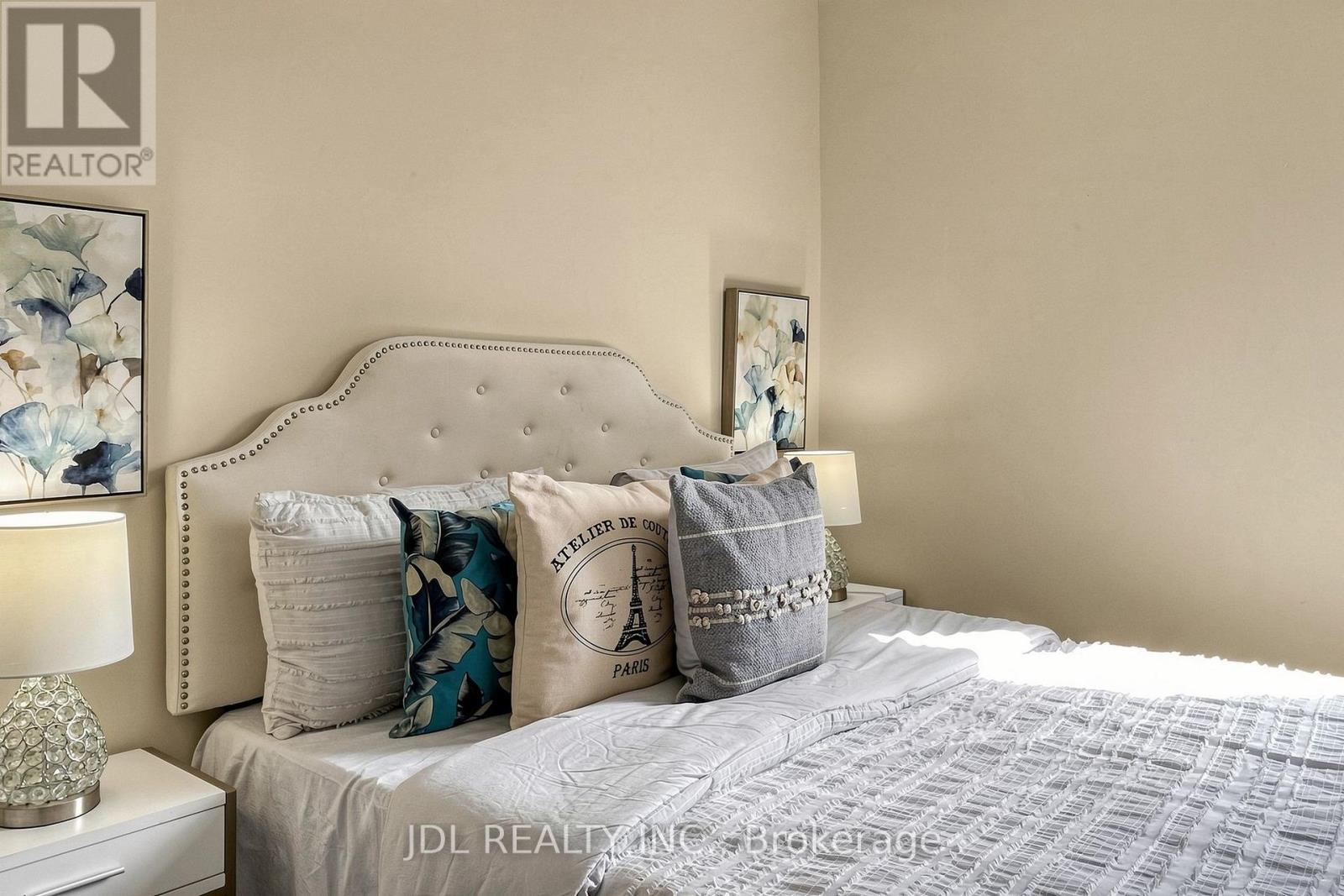 831 PAPE AVENUE - 23