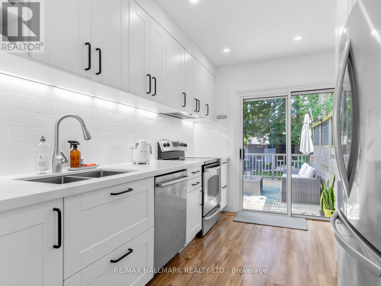 147 CHISHOLM AVENUE - 13