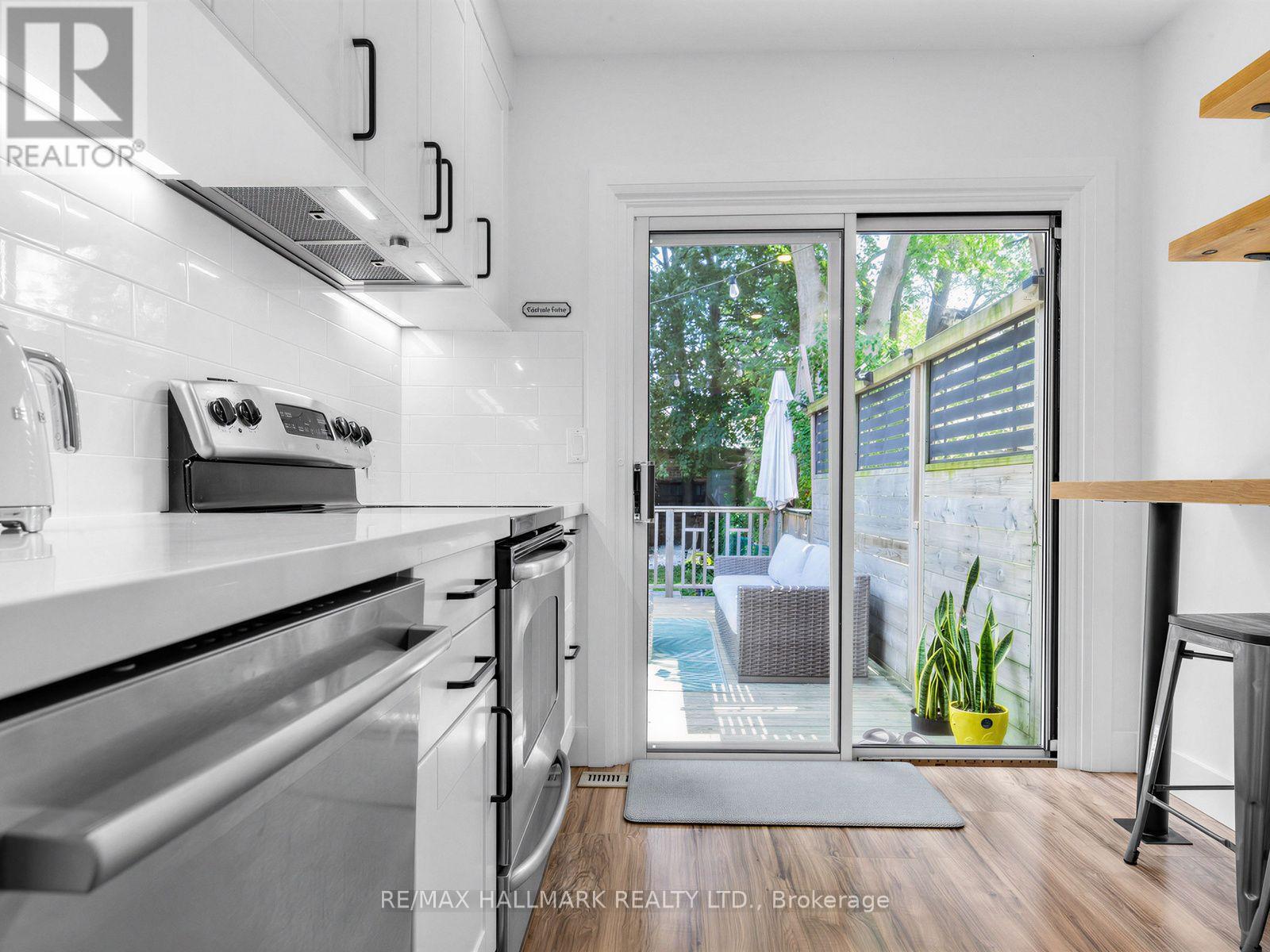 147 CHISHOLM AVENUE - 14