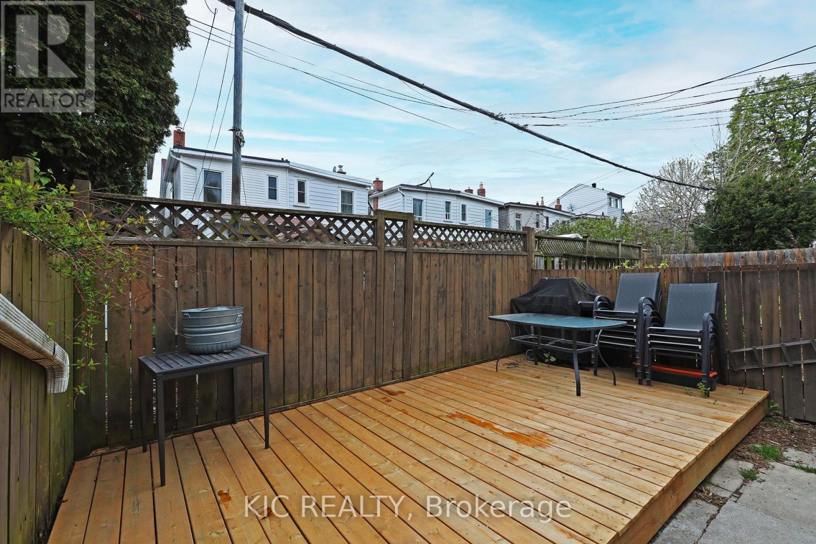 20 ASHDALE AVENUE - 35