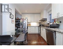 Kitchen - 20 Ashdale Avenue, Toronto, ON M4L2Y7 Photo 7