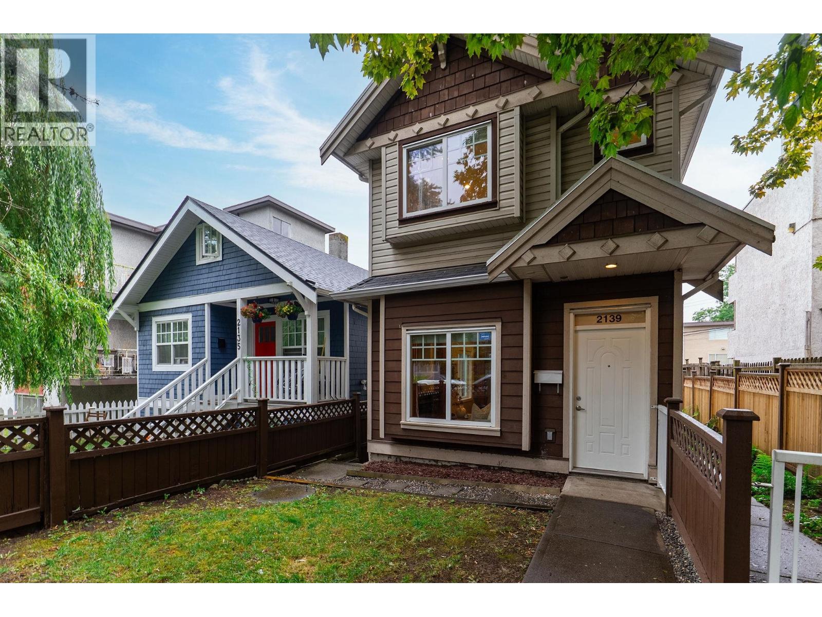 2139 TRIUMPH STREET, Vancouver