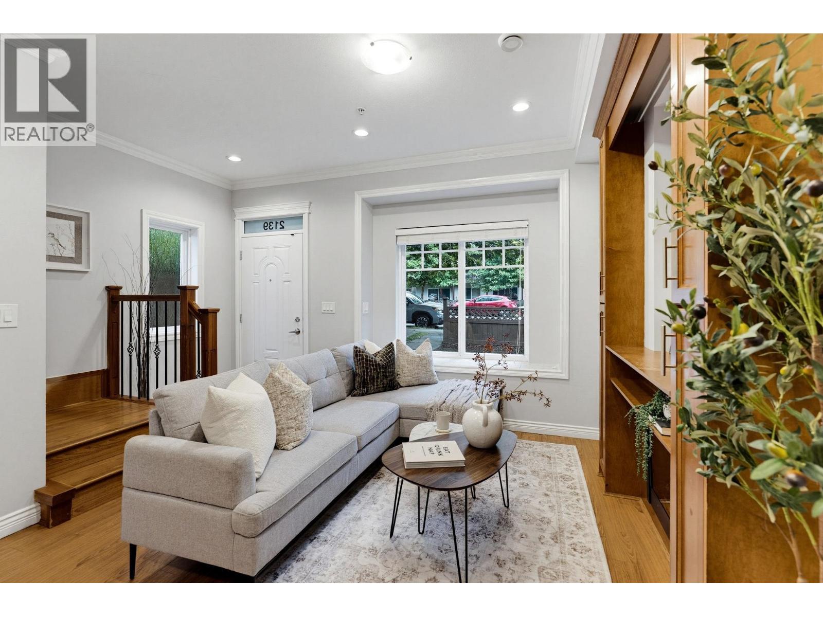 2139 TRIUMPH STREET, Vancouver