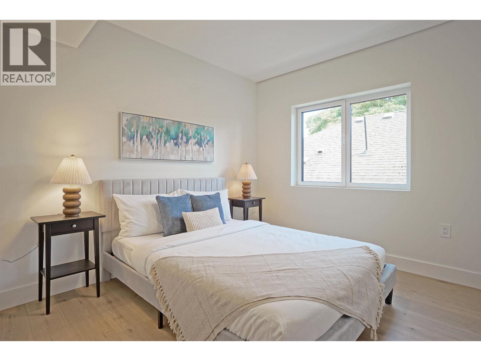 1 3315 W 10TH STREET, Vancouver