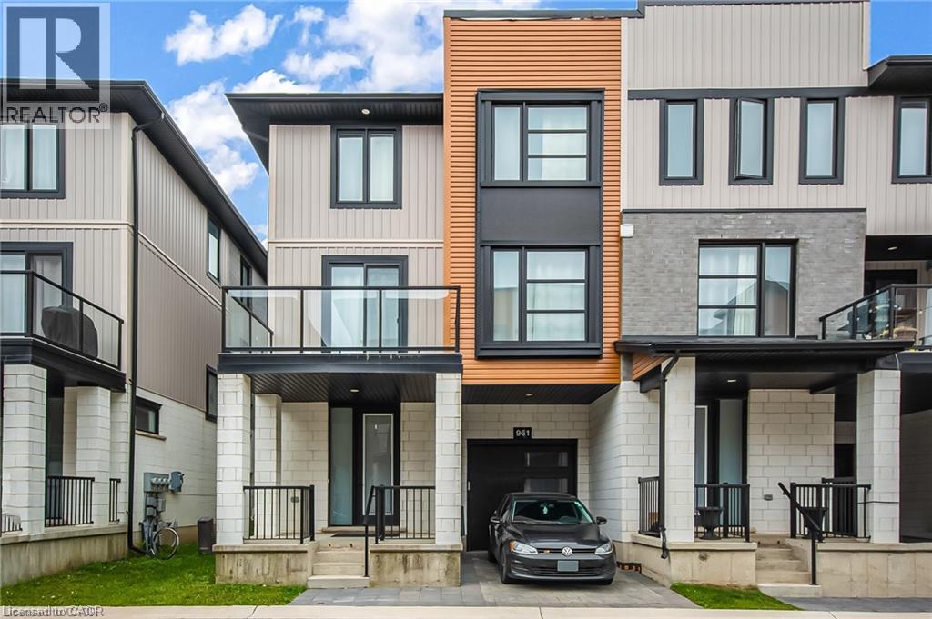 4 bedroom Single Family exterior, 961 BATTERY Park, London, Ontario