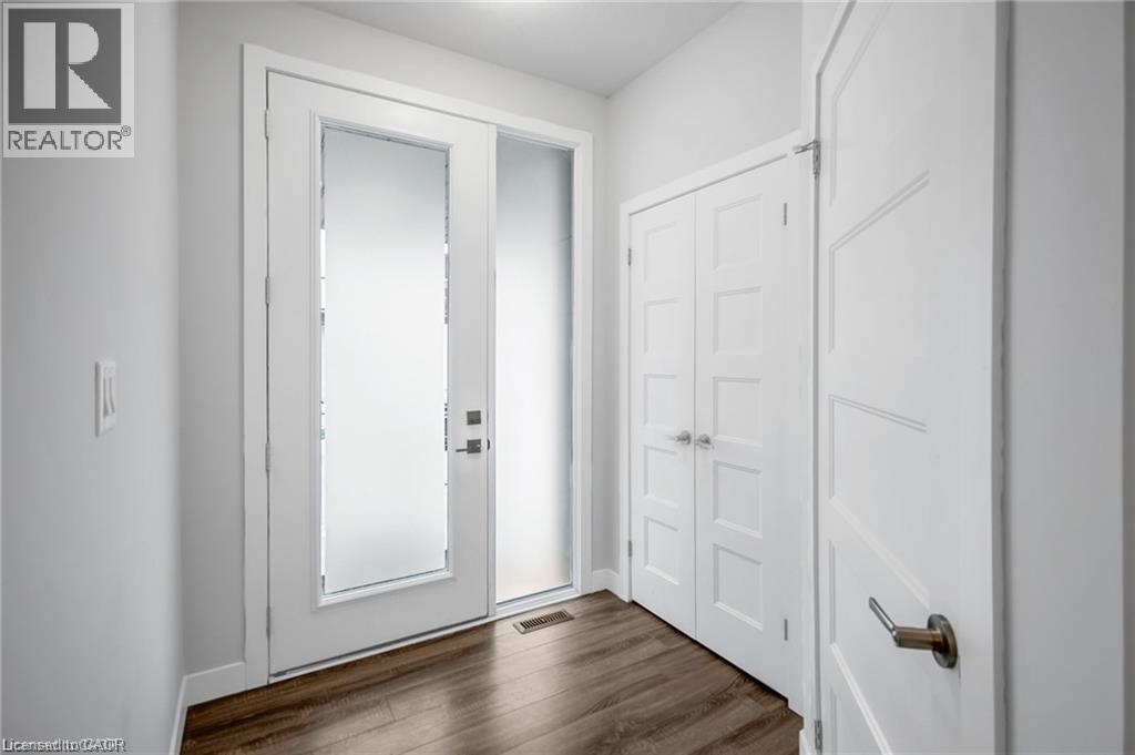 4 bedroom Single Family interior view, 961 BATTERY Park, London, Ontario