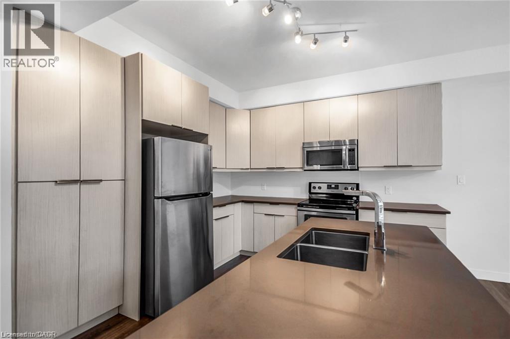 4 bedroom Single Family interior view, 961 BATTERY Park, London, Ontario