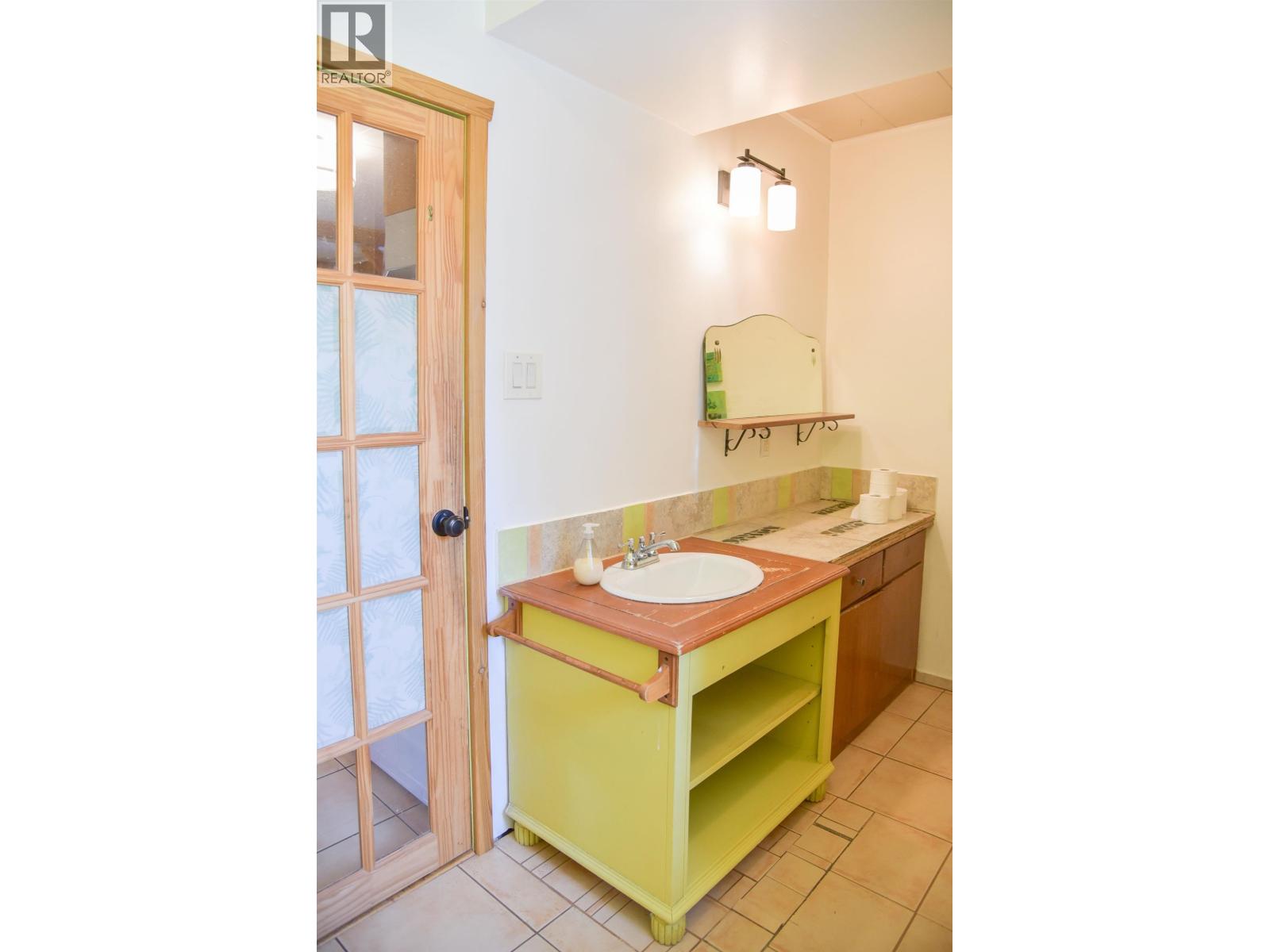 2502 KENNEY STREET - 18