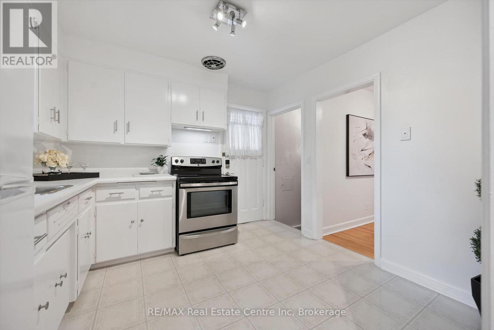 9 HAMEL AVENUE - Image 9