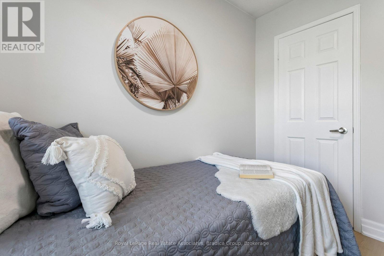 3837 FOREST BLUFF CRESCENT - Image 26