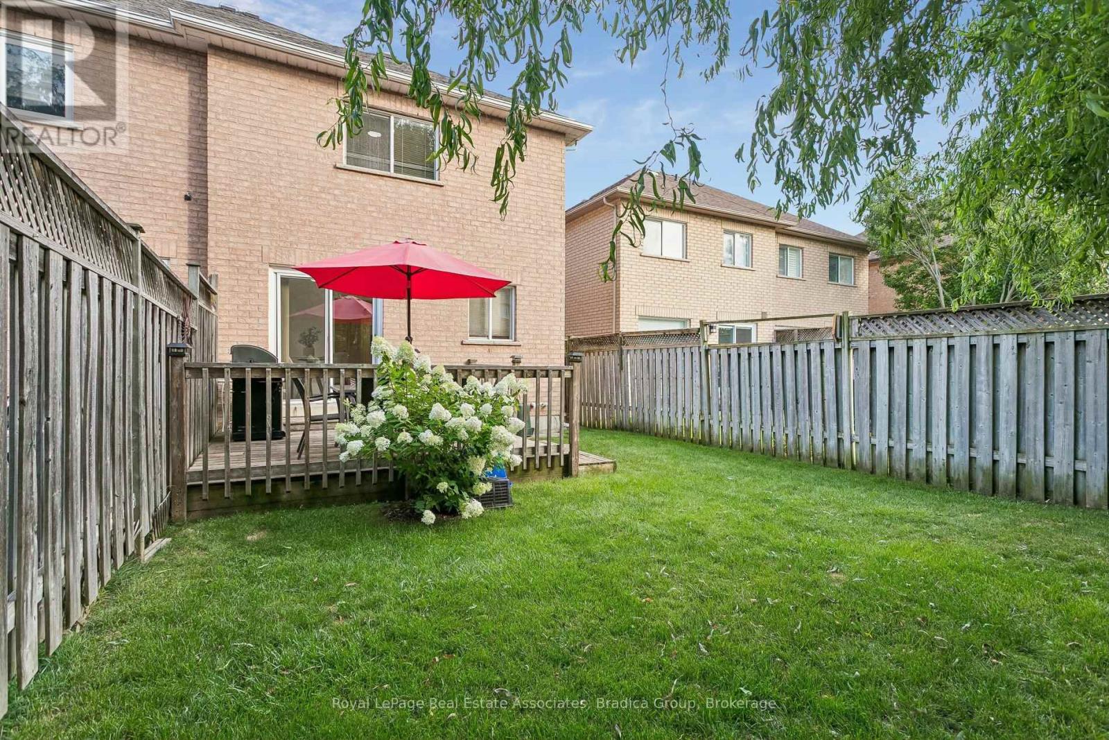 3837 FOREST BLUFF CRESCENT - 32