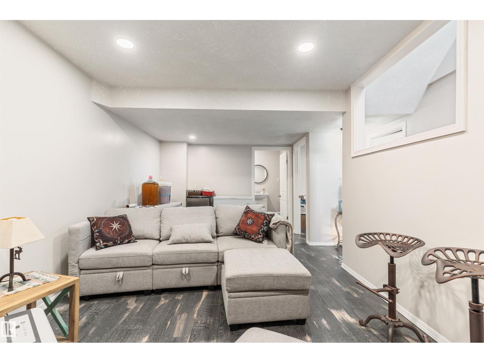 20 Township 484 RD - 44